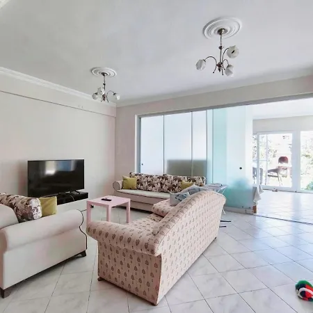 Enjoy The Bed and Breakfast Çeşme
